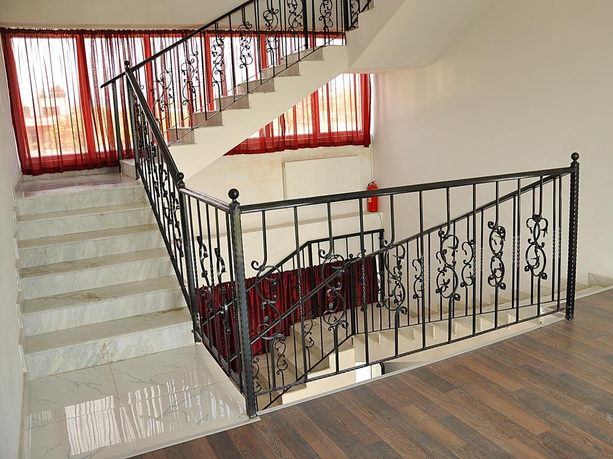 Grand Hotel Tbilisi Ngoại thất bức ảnh