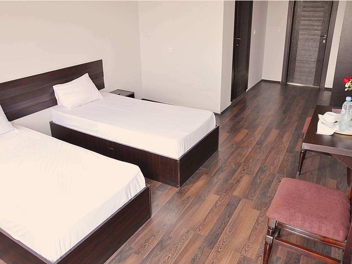 Grand Hotel Tbilisi Ngoại thất bức ảnh